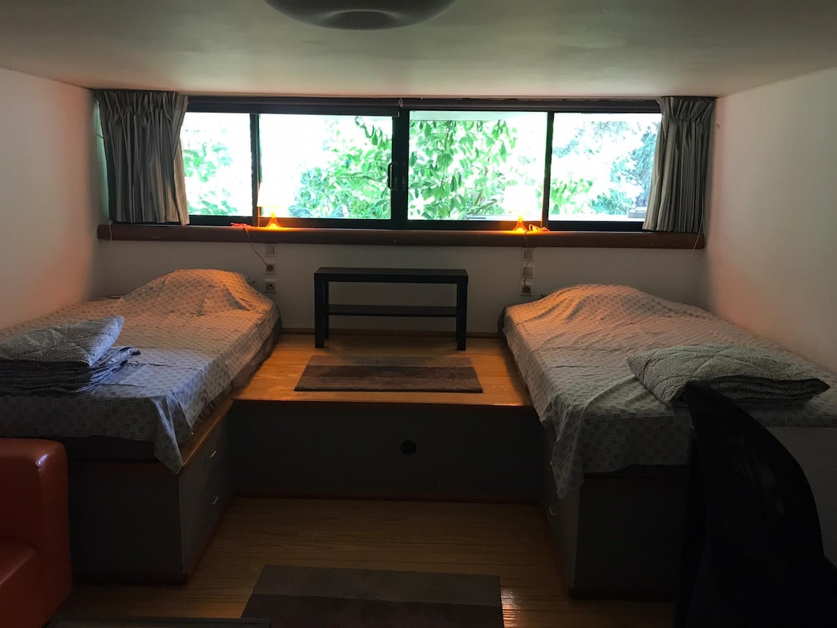 Habitación con cama doble