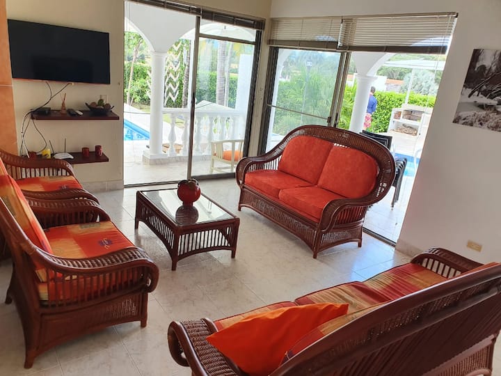 Hermosa Casa Quinta Vacacional - Carmen de Apicalá