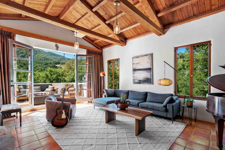 Villa Amore nature retreat & detached yoga studio gallery image 2