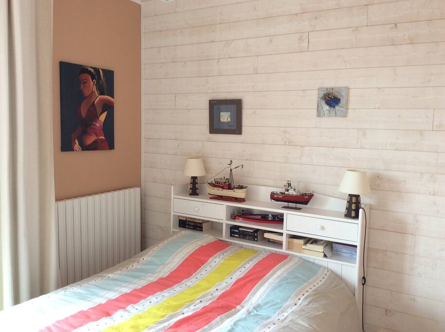 chambre 2 avec cabinet de toilette