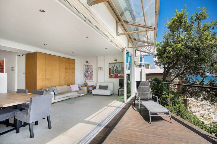 Absolute waterfront on North Bondi gallery image 5