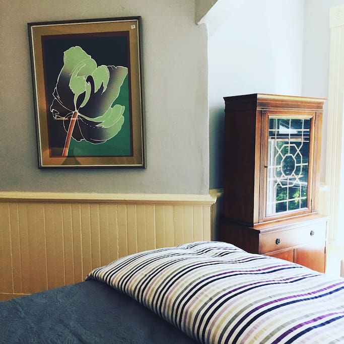 Bedroom with Queen Bed