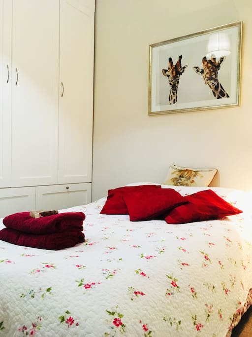 Guest bedroom