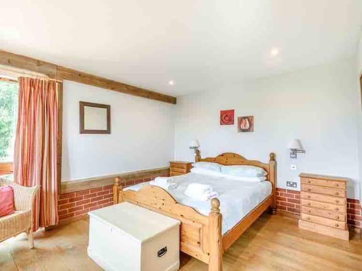 غرفة النوم رقم3 ( 1 سرير مزدوج في الطابق السفلي) 