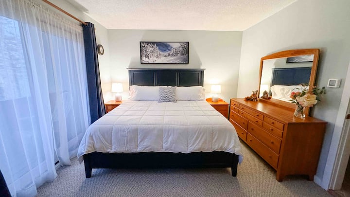 Primary master bedroom with brand new king size bed and mattress (2024)!