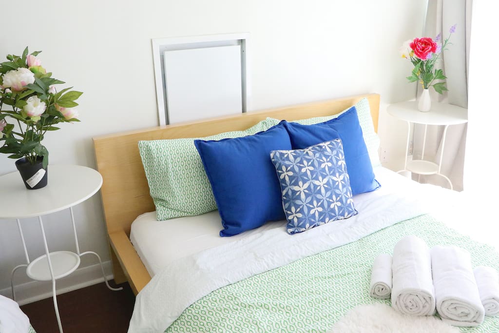 comfortable queen size bed !