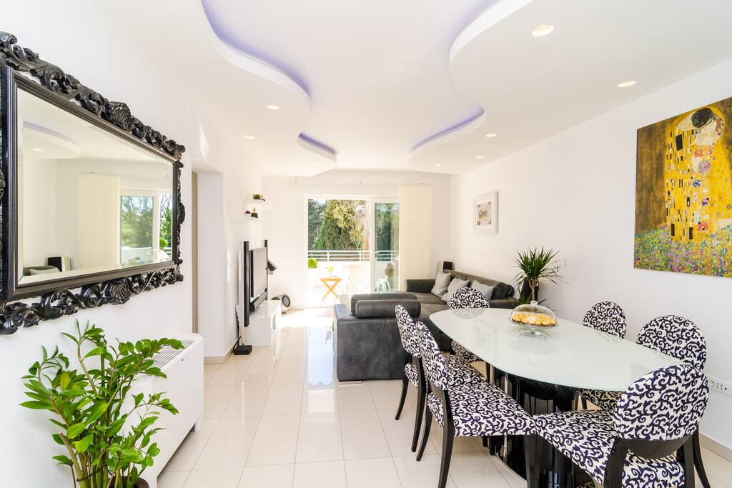 Beautiful dinning area