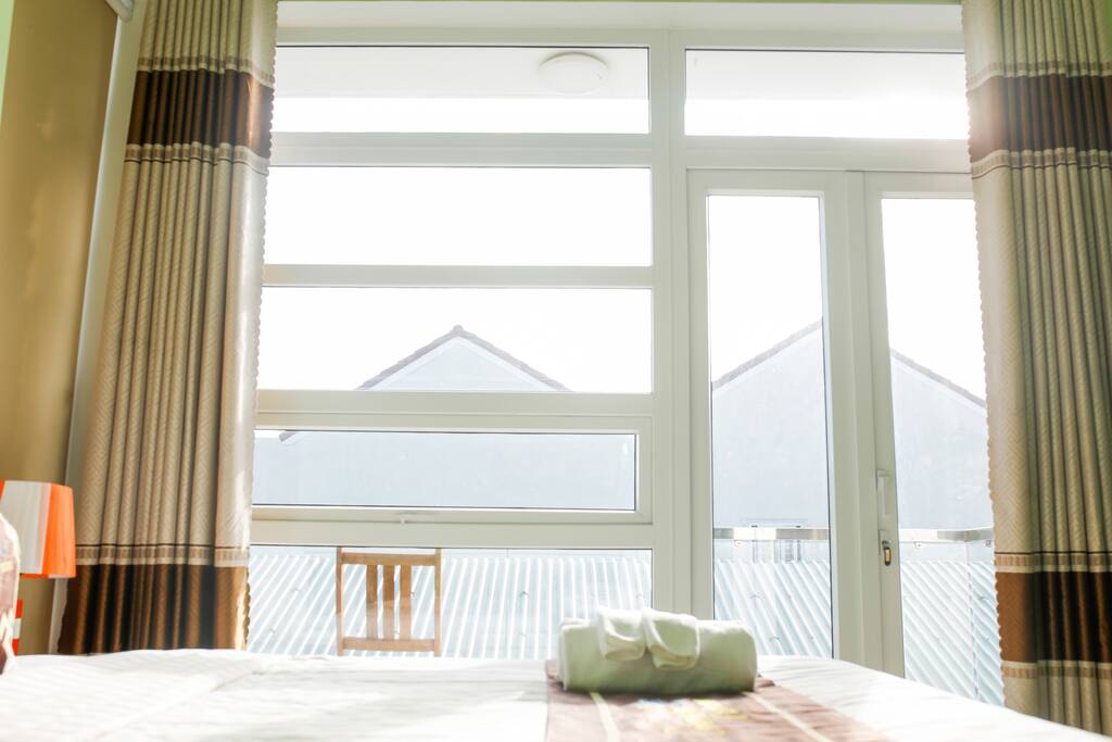 Kingsize Bed and Balcony View