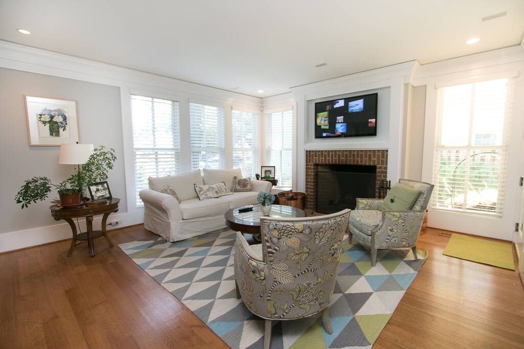 Main living room ... complete with theater surround sound