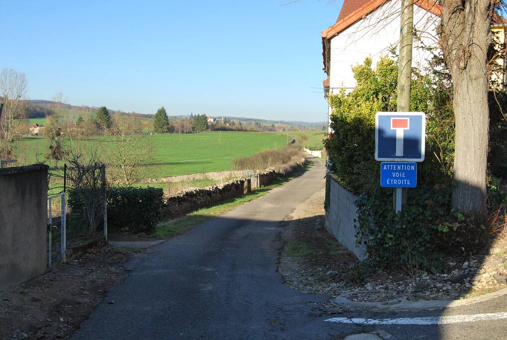 Accès depuis le centre du village