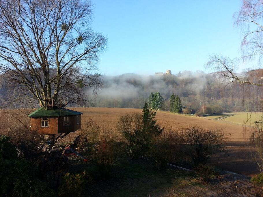 Baumhaus mit Burg Windeck