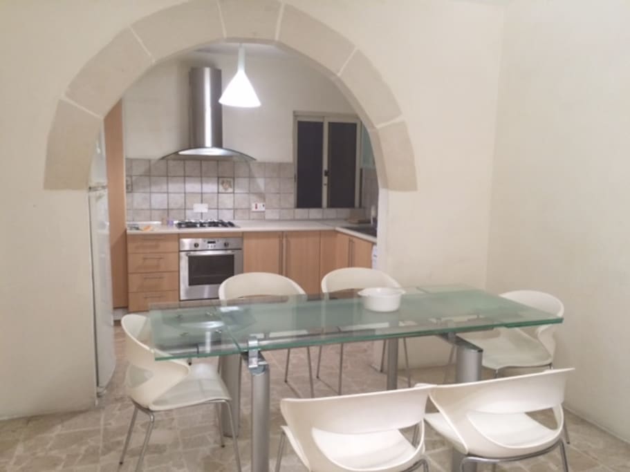 Kitchen / Dining area