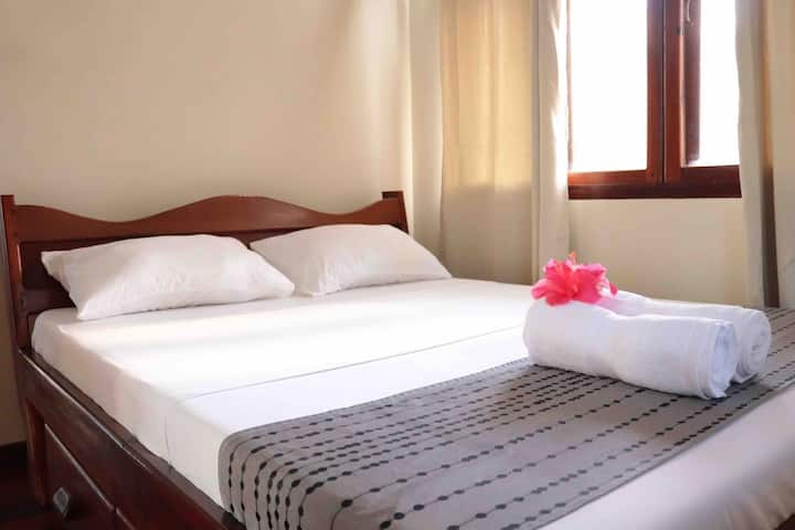 Спалня номер 3,  климатизирана стая, двойно легло със самостоятелна баня. 