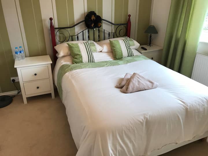 Double Room, Luxury ensuite, SKY Q, Netflix 45” TV