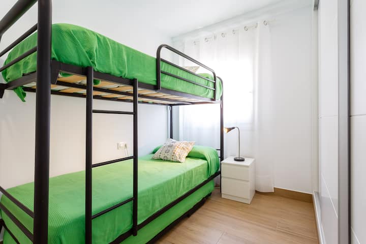 Spavaća soba s krevetom na kat