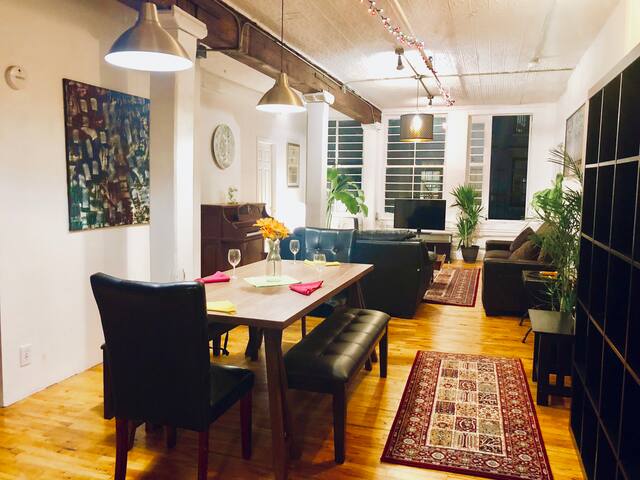 Massive 5 Bedroom Loft in best part of Manhattan gallery image 3