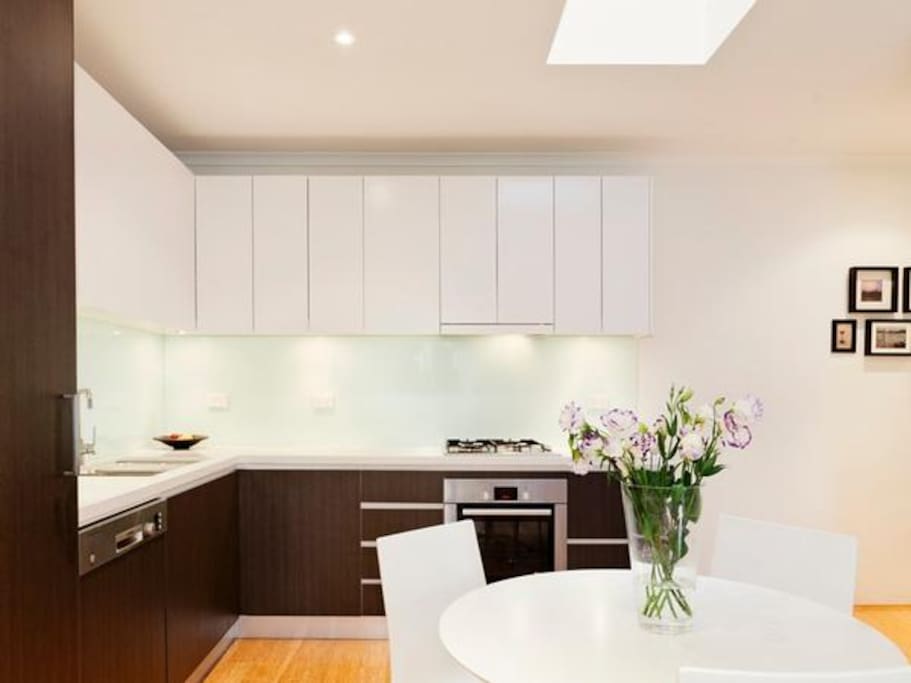 Modern Fully Equiped Kitchen