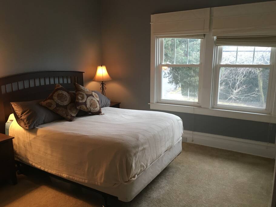 Comfy double bed for you!