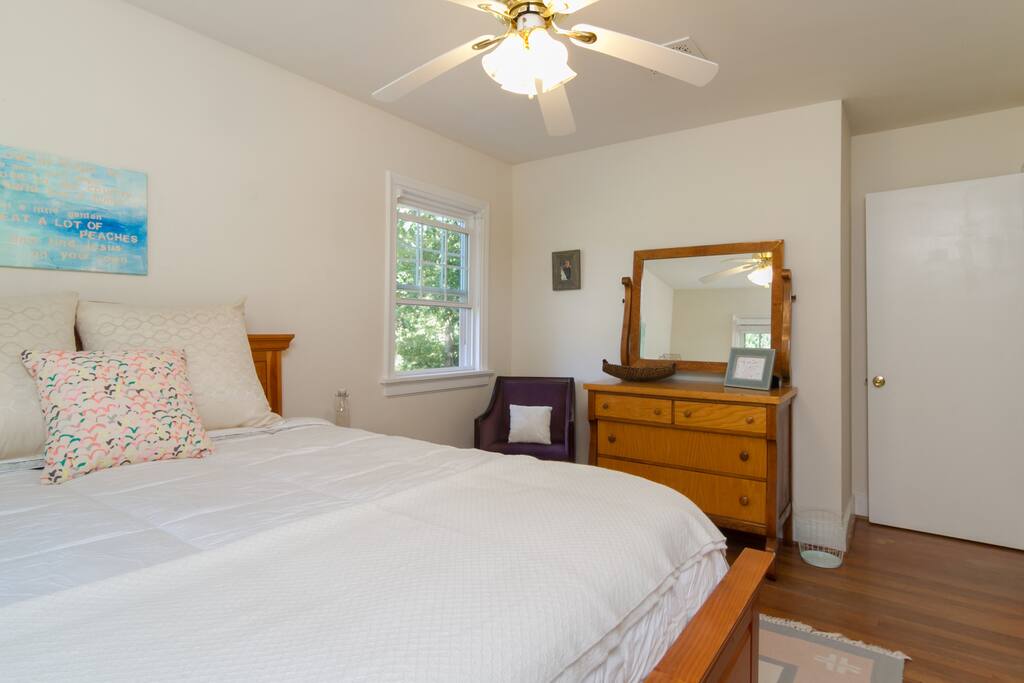 Plenty of drawer space! NOTE: this photo was from before we replaced the fan & added sconces.