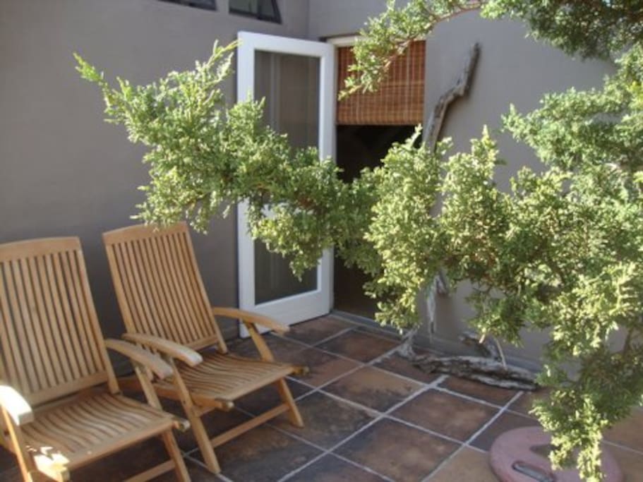 Private balcony of the Studio which wonderful views of Hout Bay Beach