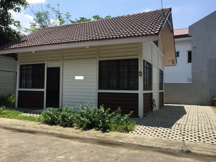 Street parking and parking w/in the premises for free