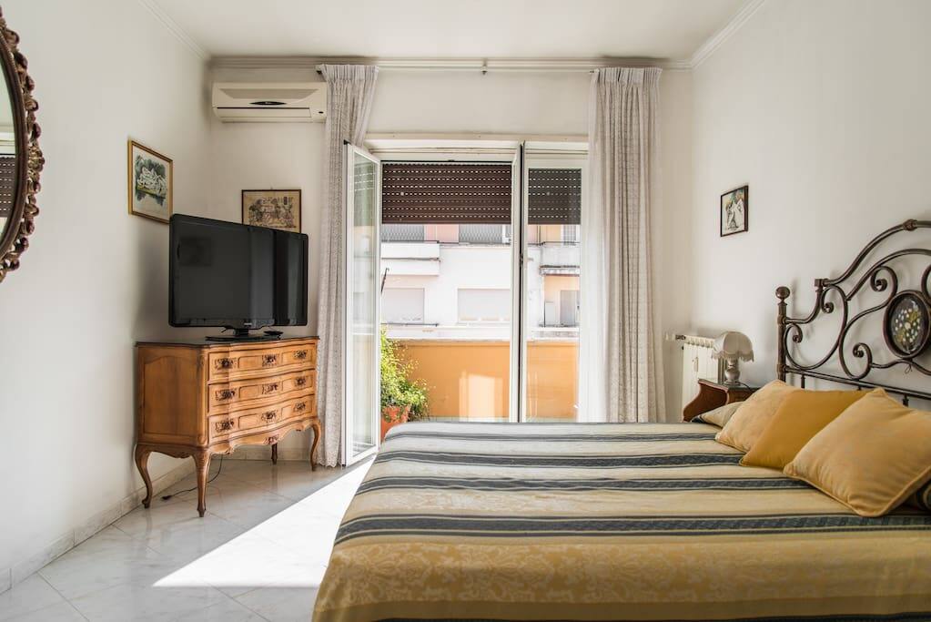 Very big bed room for 2 or 4 people