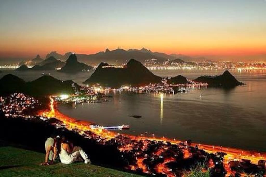 Parque da Cidade with Corcovado and Sugarloaf across the Guanabara's Bay