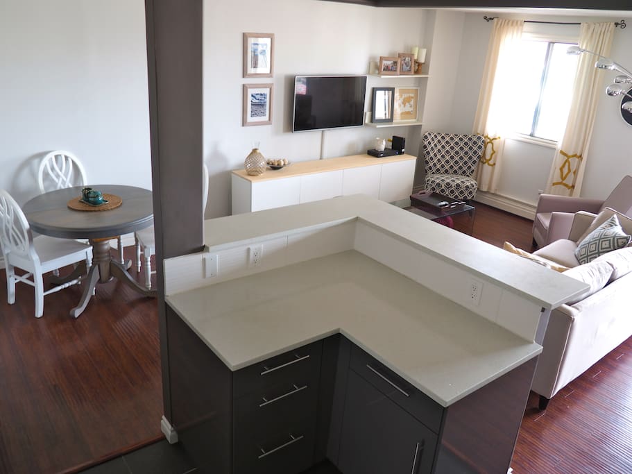Open concept floor plan is great for visiting