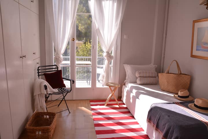 Chumba cha kulala 3. Kitanda kwenye picha kinaweza kupanuliwa katika vitanda viwili vya mtu mmoja