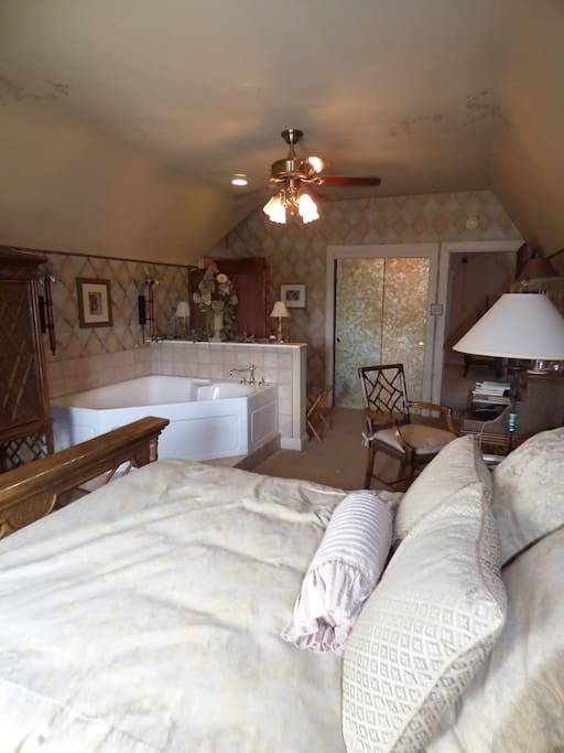 Dynasty Guest Room