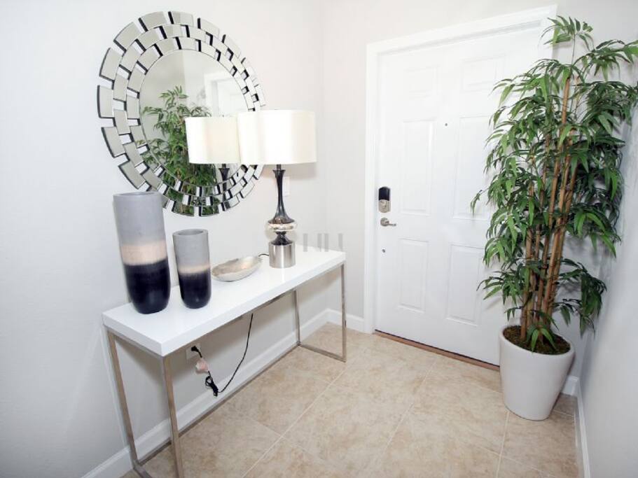 Indoors,Room,Furniture,Table,Tabletop