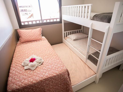 חדר חברתי לשינה של ארבעה אנשים