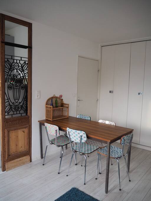 La salle à manger - The dining table