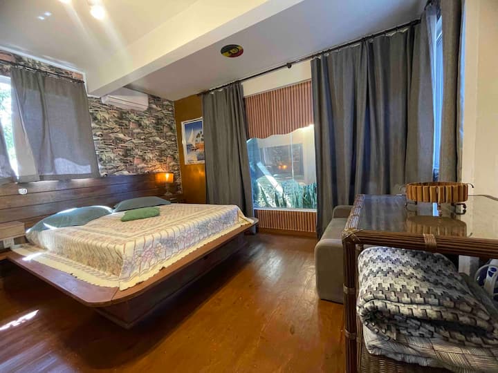 Стаята не е имала в спалнята 
Стенна климатична инсталация 