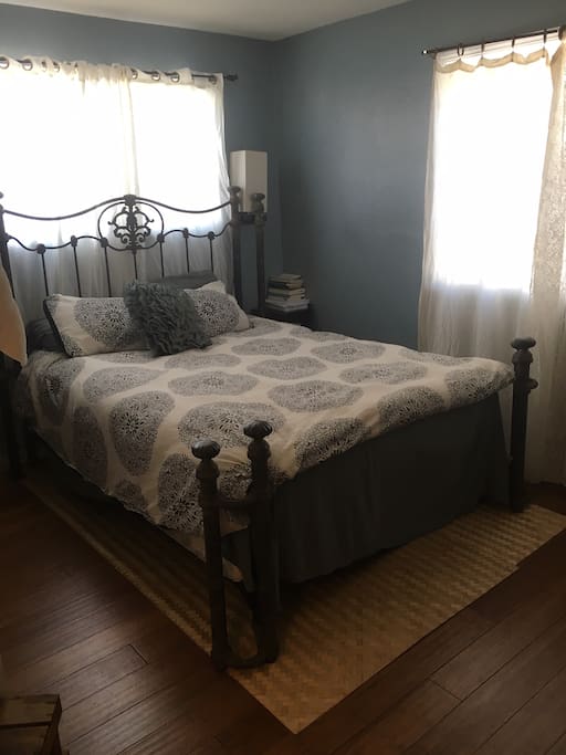 Comfy, spacious bedroom, lots of light