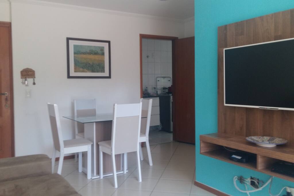 Sala de Estar - com mesa de jantar