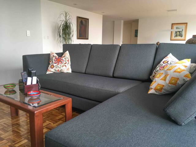 Luminous and spacious apartment in Condesa gallery image 2