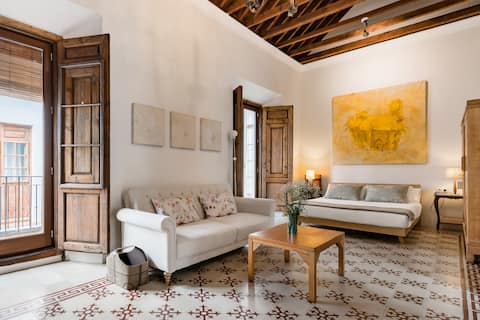 Top performing Airbnb: Apartments house 12, Apartment 3. On the floor... in La Merced