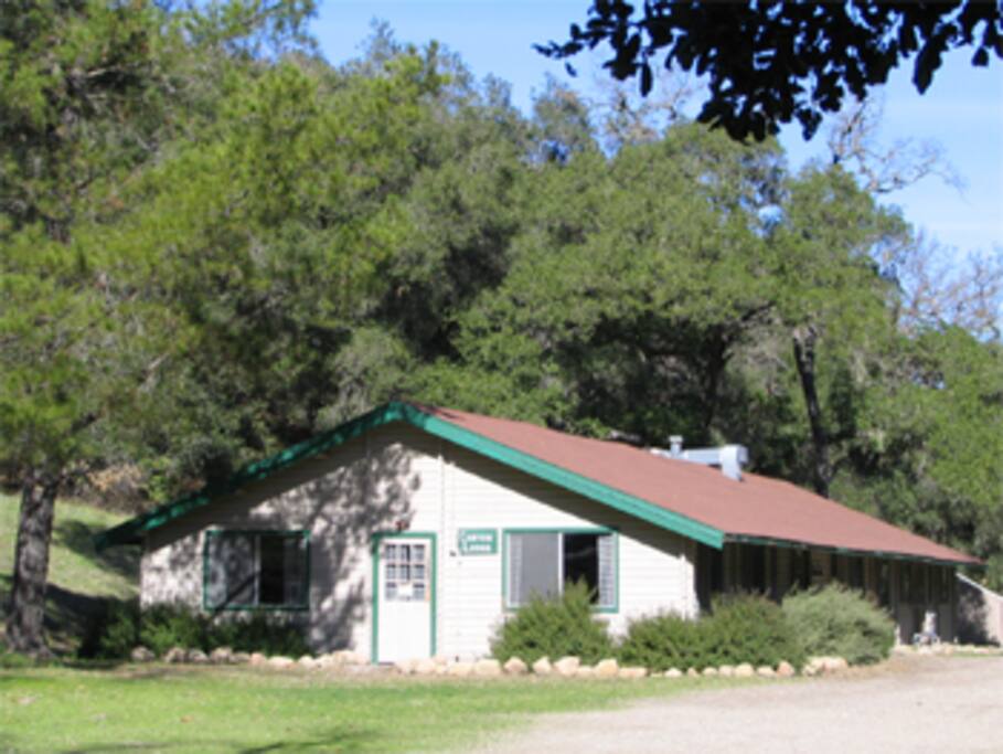 Canyon Lodge Exterior