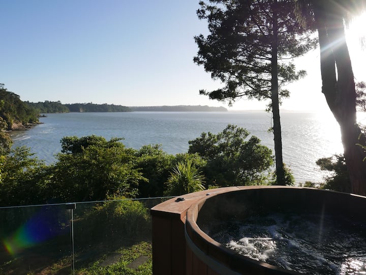 Spa & amazing view! [Twin Bedroom] Titirangi