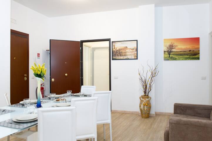 House Gregorio, a luxury apartment at San Pietro gallery image 5