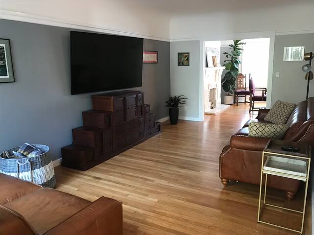 Steps from Golden Gate Park gallery image 3