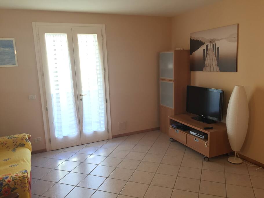 Soggiorno con tv