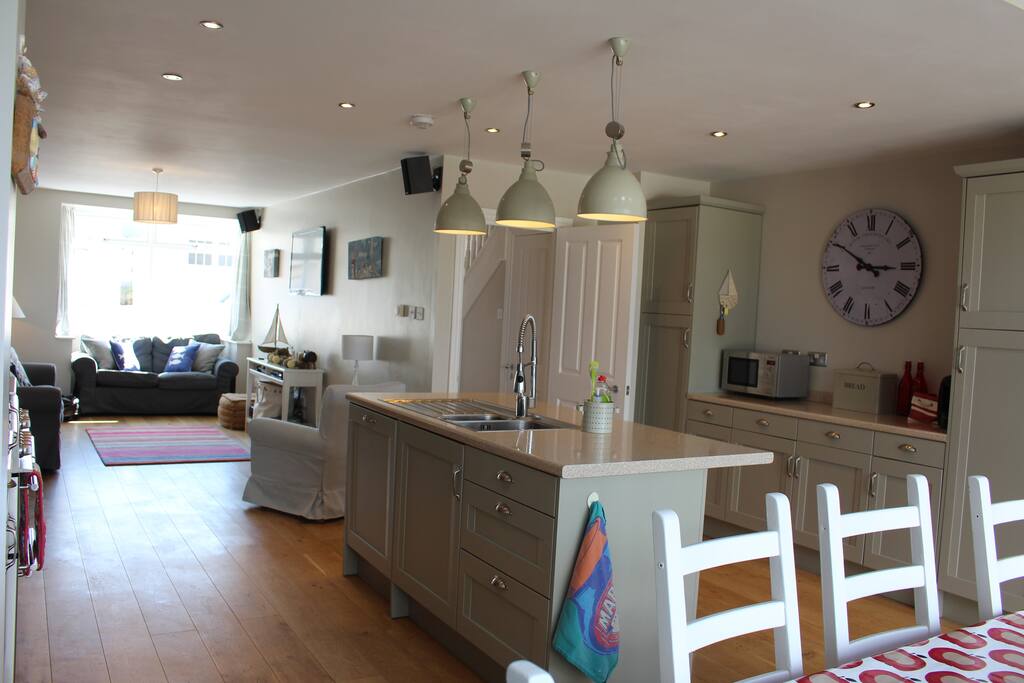 Open PlanKitchen/Living Room