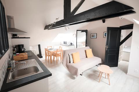 Top Airbnb: At the turn of the Places. Apartment T3 Arras Centre in Arras