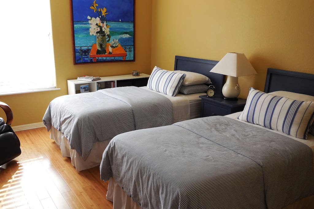 Relaxing, tropical atmosphere. Cosy Bedroom