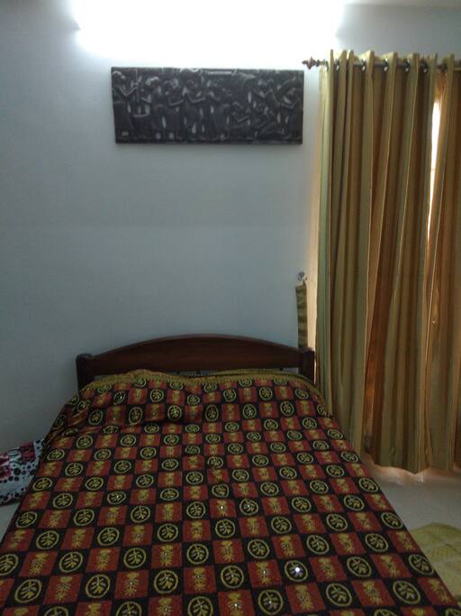 Single bed room.