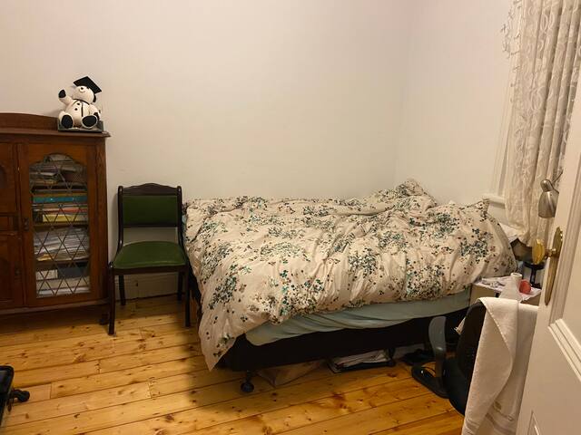 Victorian Terrace on Bevan Cottage gallery image 4