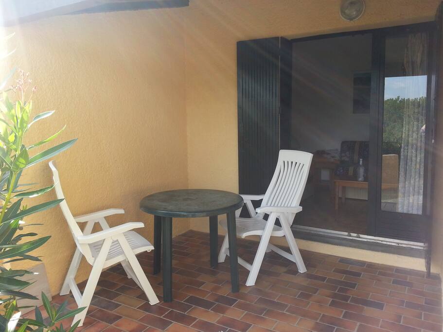 la terrasse à l'ombre