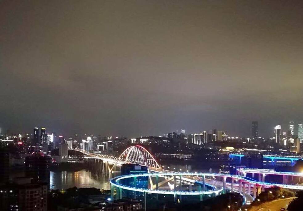 上有天堂,下有苏杭,都不及重庆的灯火辉煌……这里有此景!